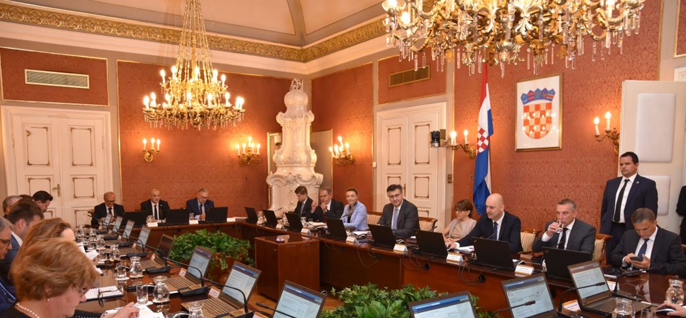 Vlada prihvatila paket zakona za pomoć blokiranim građanima 